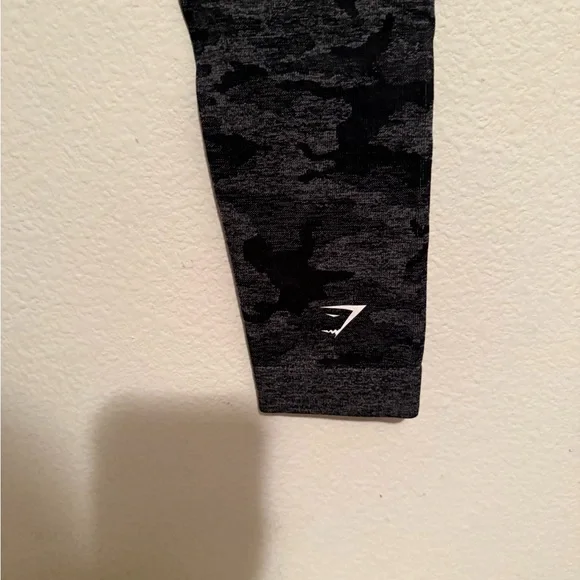 Gymshark womens Black Camo Leggings Set - Picture 5 of 6